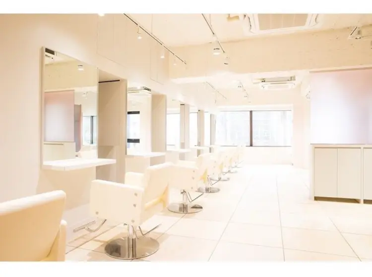 Euphoria新宿店の内観・外観2