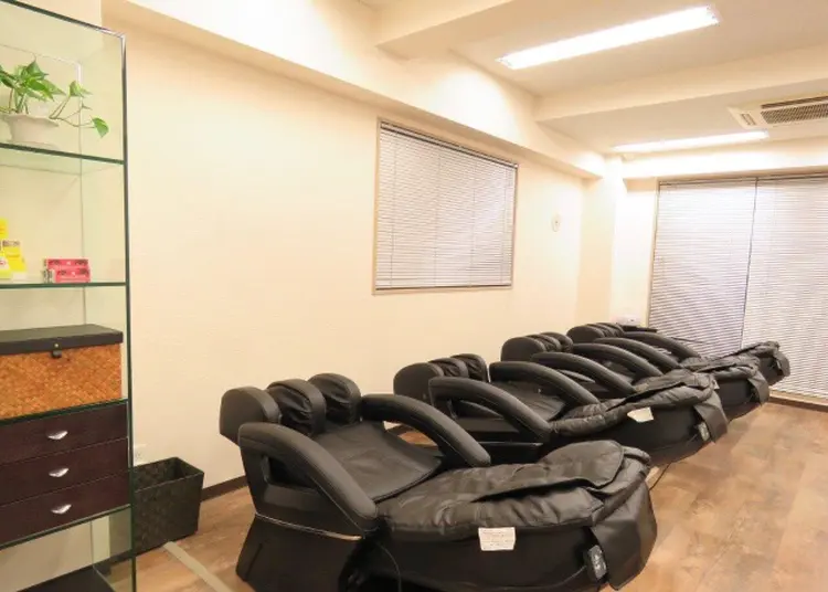 まつげ家kurun上野店の内観・外観1