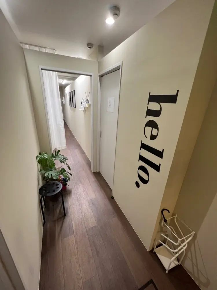 WHITE  EYE　京橋店の内観・外観1