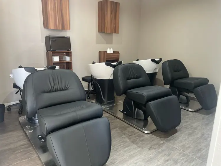 Calore hair beauty【カロレ　ヘアビューティー】の内観・外観3