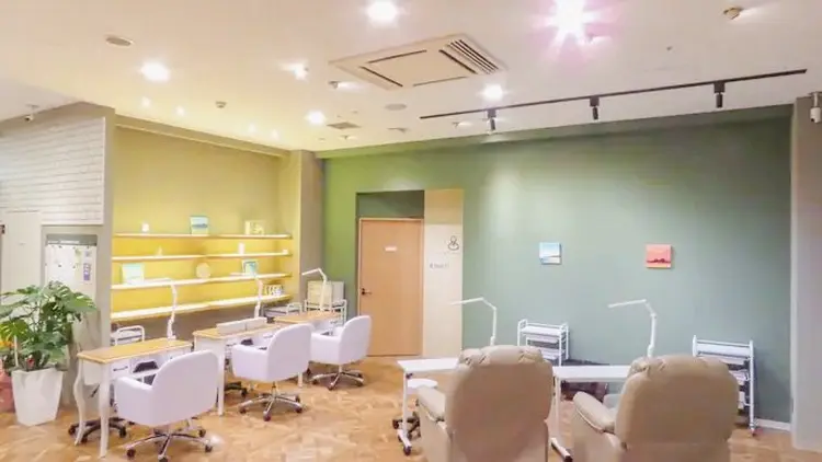 Dolly Lash イオン大野城店の内観・外観2