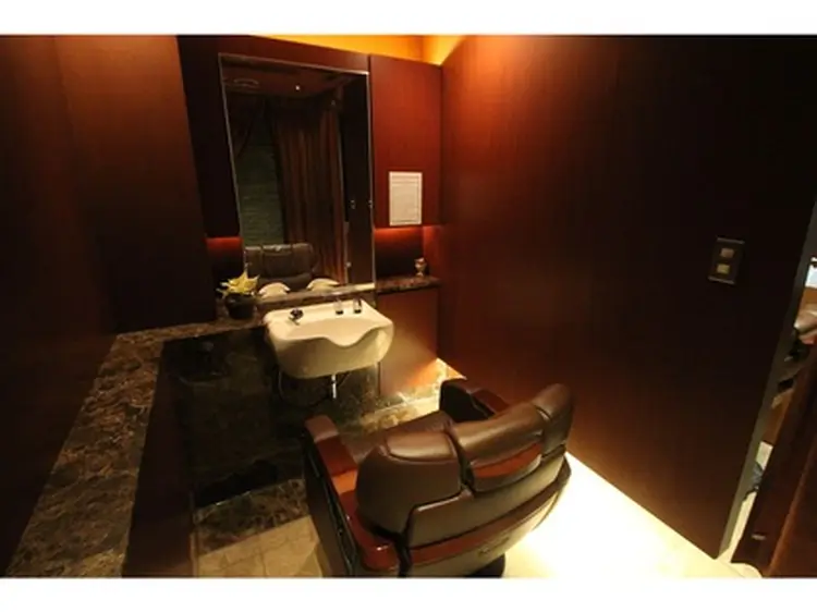 ヘアモードキクチ銀座店の内観・外観3