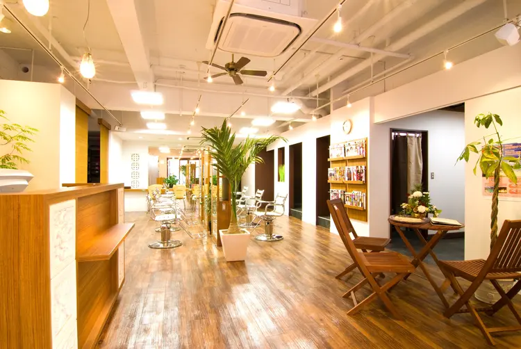 エスポワール　浦安店の内観・外観1