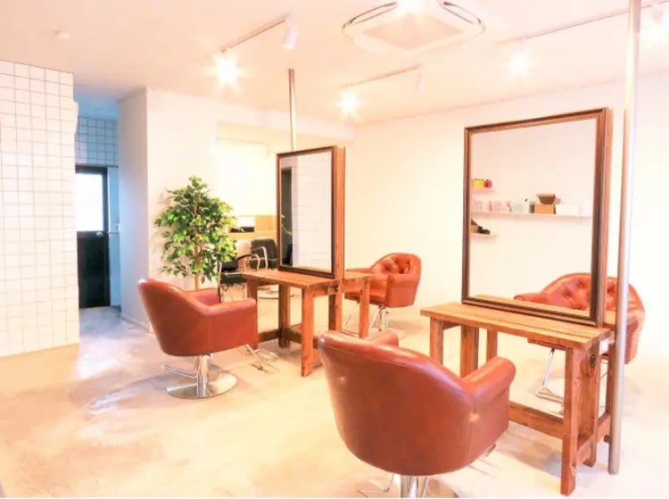 ESOLAの内観・外観1