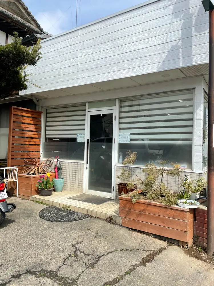 サロンドアーバンの内観・外観1