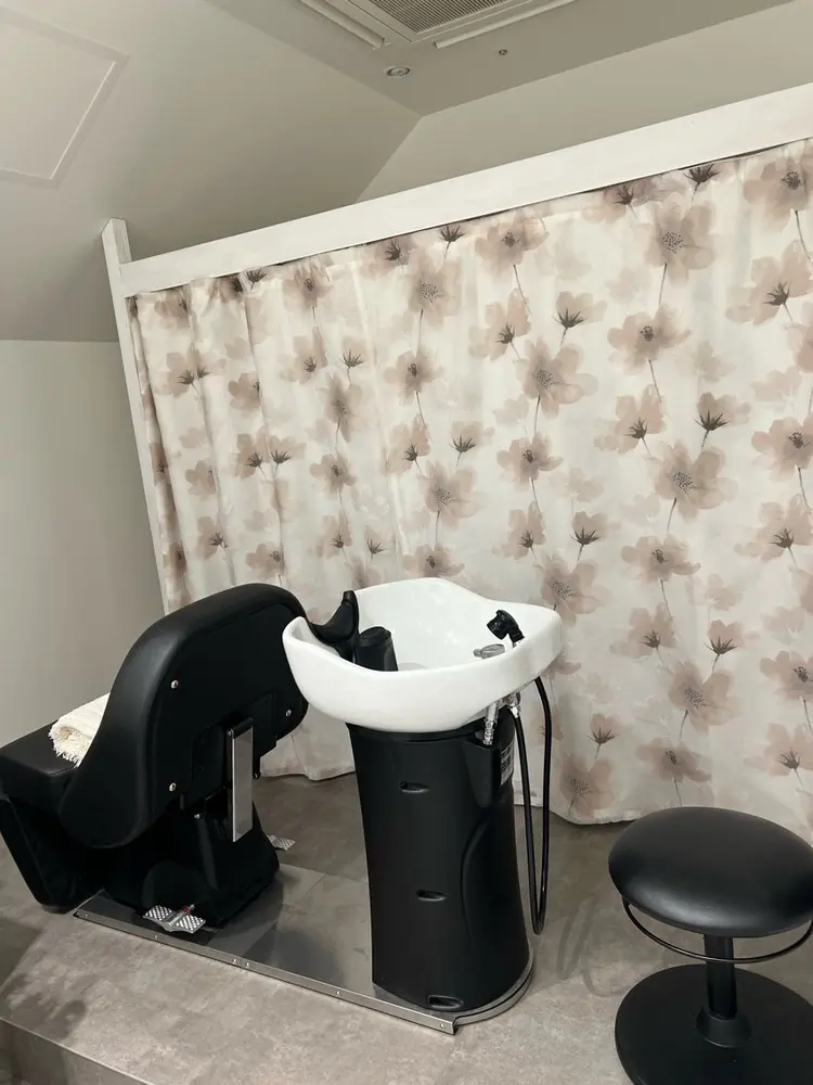 Clinical ウェットヘッドスパSAKURAの内観・外観3