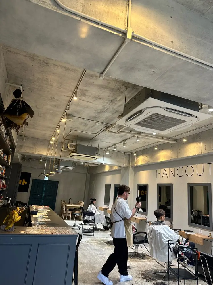 HANGOUTの内観・外観1