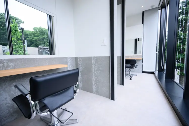 GO TODAY SHAiRE SALON　原宿Liber店の内観・外観2