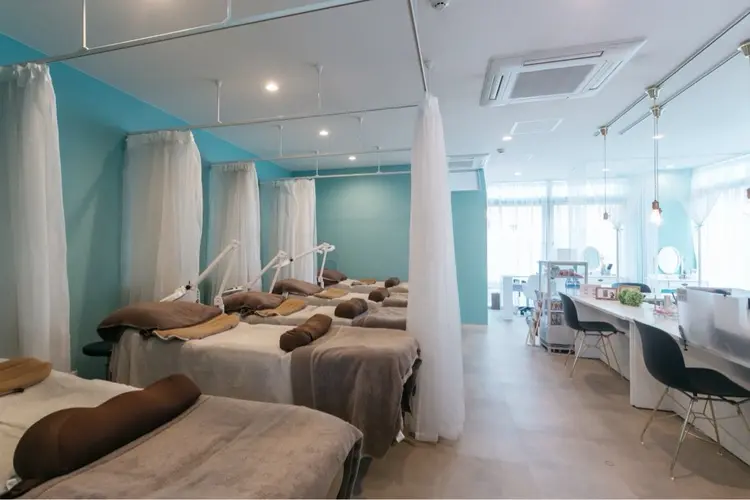 NANALISBONの内観・外観1