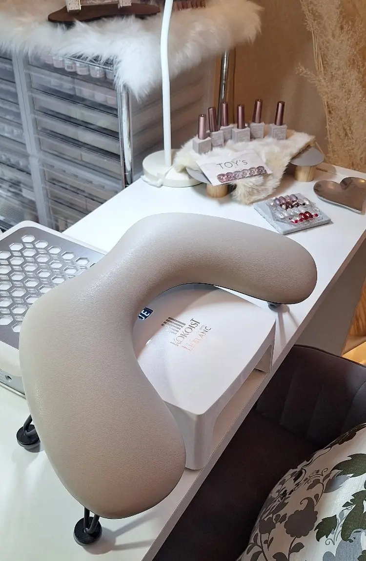 Angie Nail (アンジーネイル)の内観・外観2