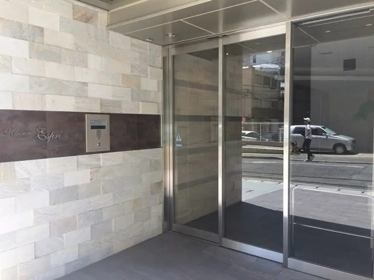 K naiLの内観・外観1