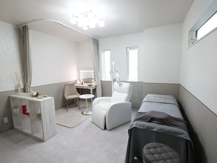 ビューティーサロン　ア・クイーユの内観・外観1