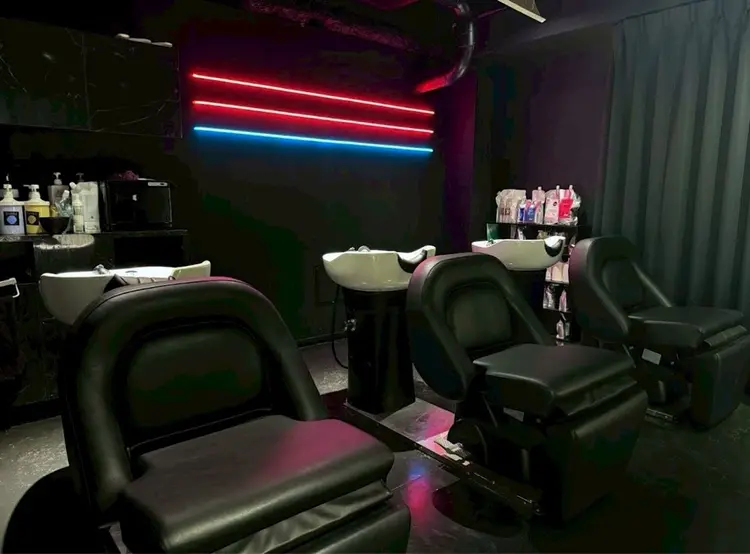 PSY(サイ)池袋の内観・外観2