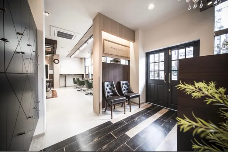 L'aube amiの内観・外観2