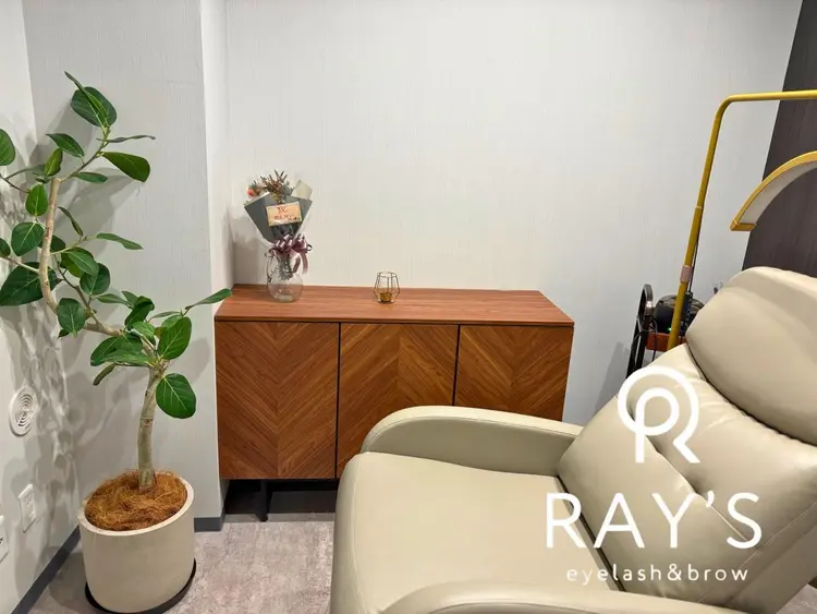 RAY'Sの内観・外観1