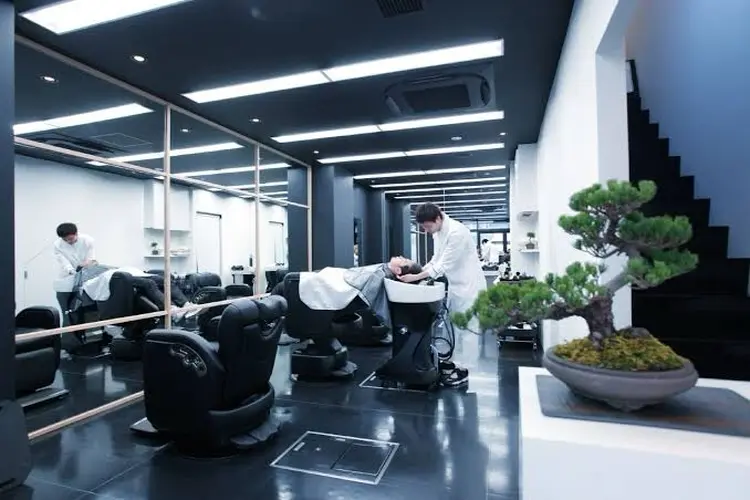 JUNES man バーバー三軒茶屋の内観・外観2