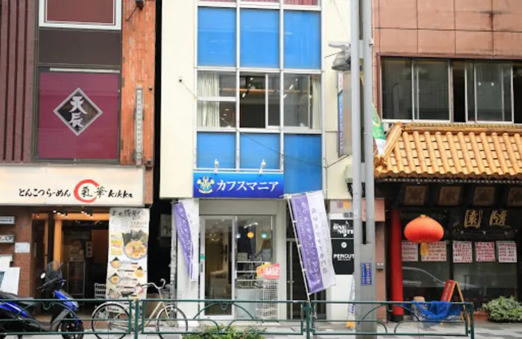 MEN'S HAIR PERCUT 新宿店の内観・外観3