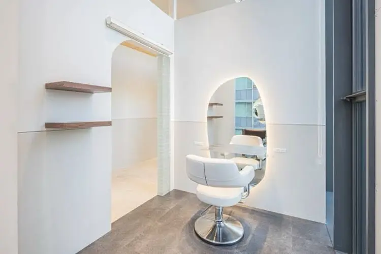 SALOWIN銀座RAYⅡ店の内観・外観2