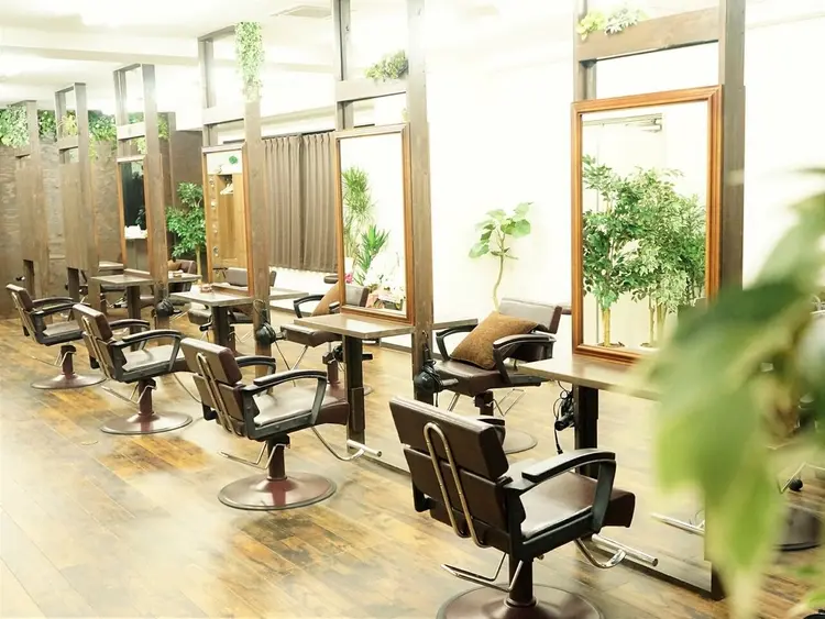 美容室 flower 平井店 【フラワー】の内観・外観1