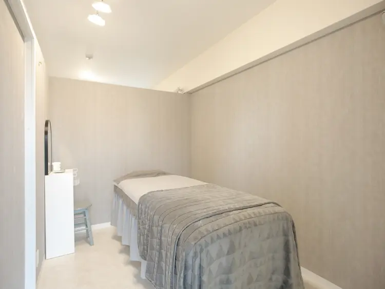 Unisex Salon LAZITER 江坂の内観・外観2