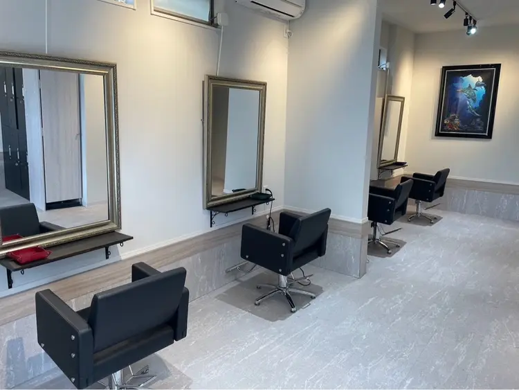 エクシア千葉店の内観・外観1