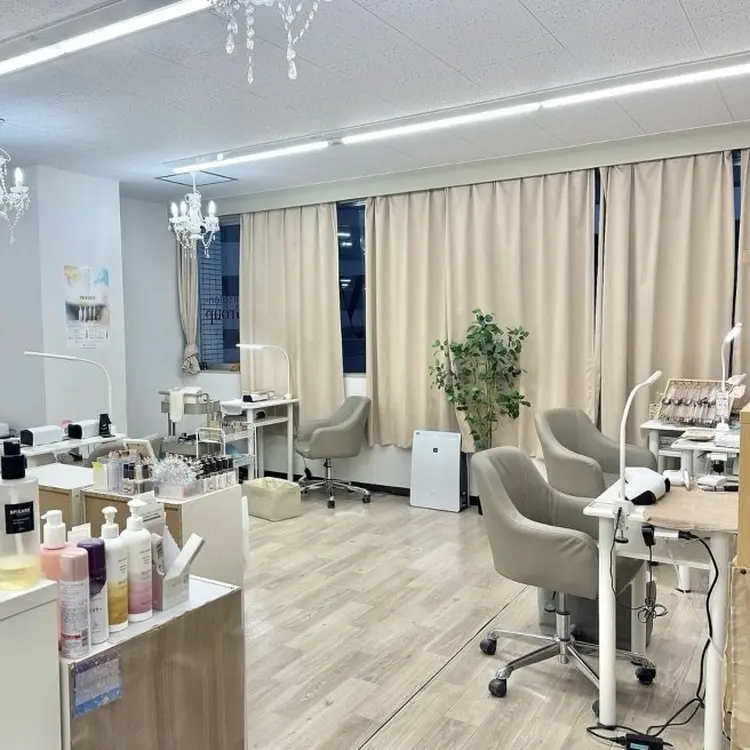 ArisLy 千葉駅前店の内観・外観1