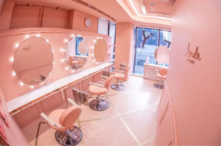 Off-White 大阪の内観・外観1