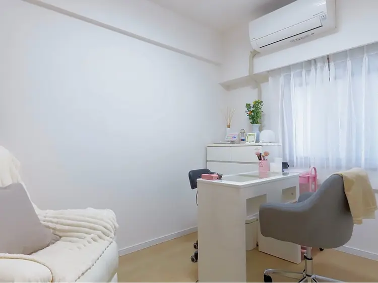 CHRISALONの内観・外観1