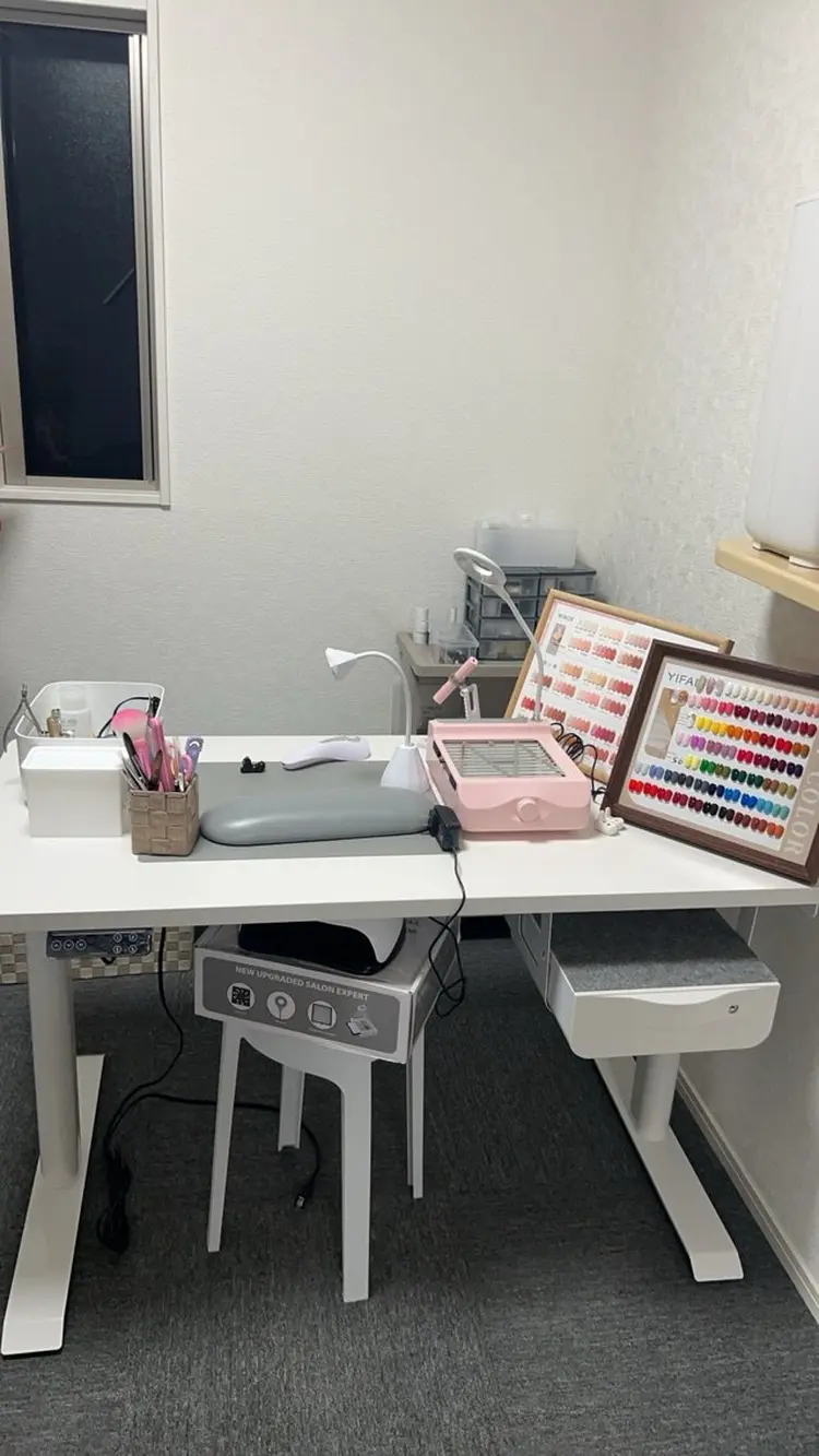 緑ネイルサロンの内観・外観3