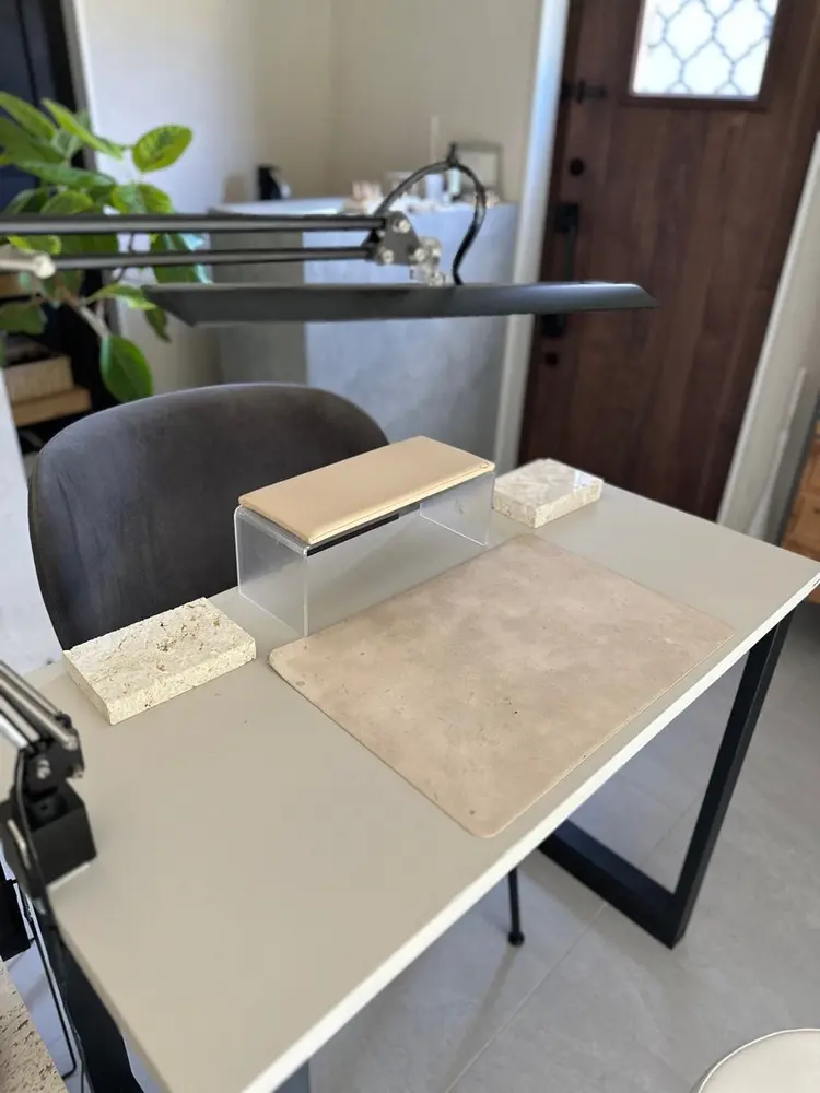 lua nailの内観・外観1