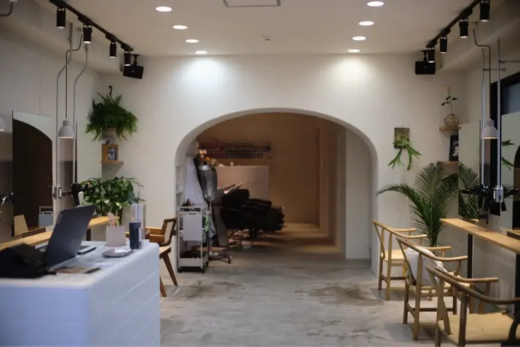 simの内観・外観1