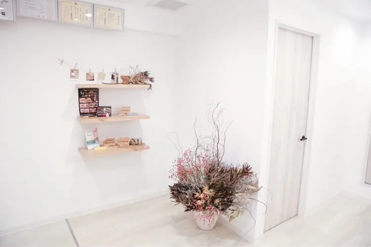 Ele eyelash&head spa【エル　アイラッシュ&ヘッドスパ】の内観・外観2