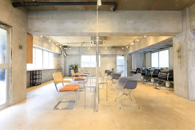 SANの内観・外観1