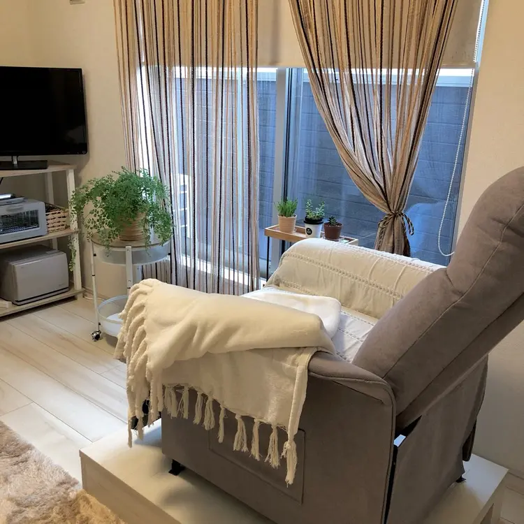 S  nailの内観・外観2