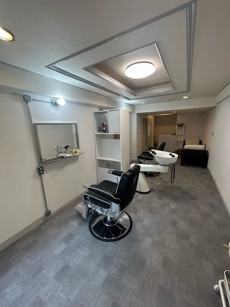 RukarBarbershopの内観・外観1