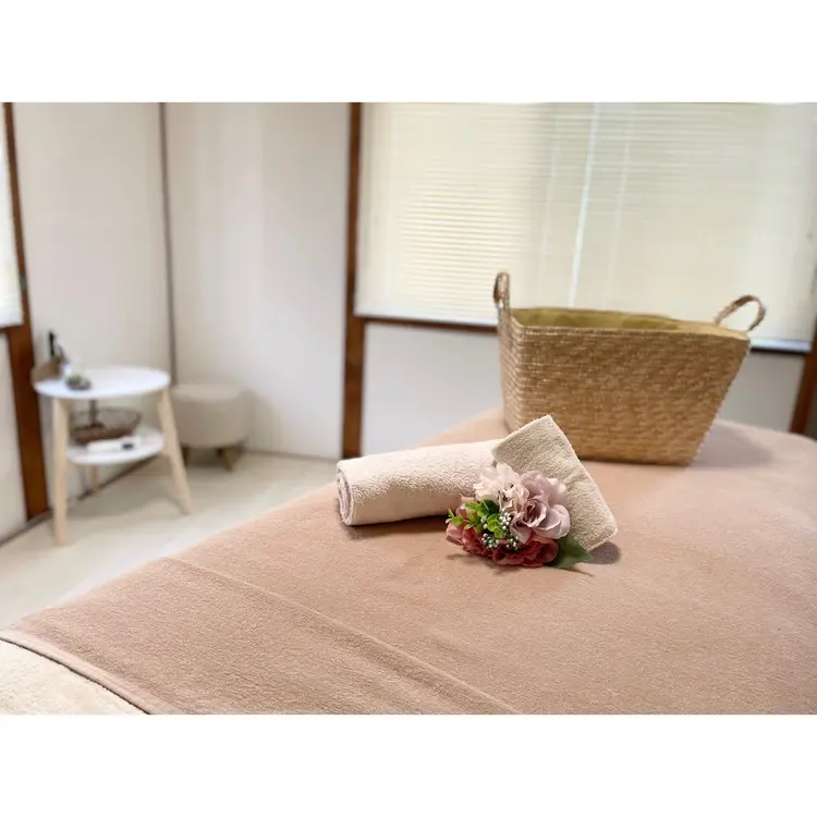 Natural beauty salon Moonbowの内観・外観1