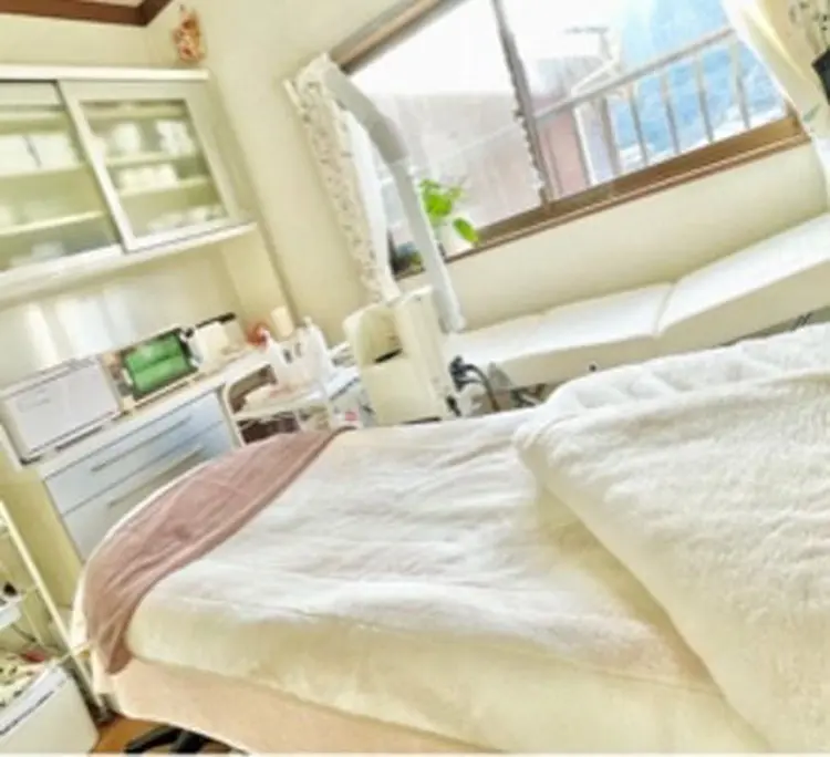 サロンドフルベール芝川西山店の内観・外観1