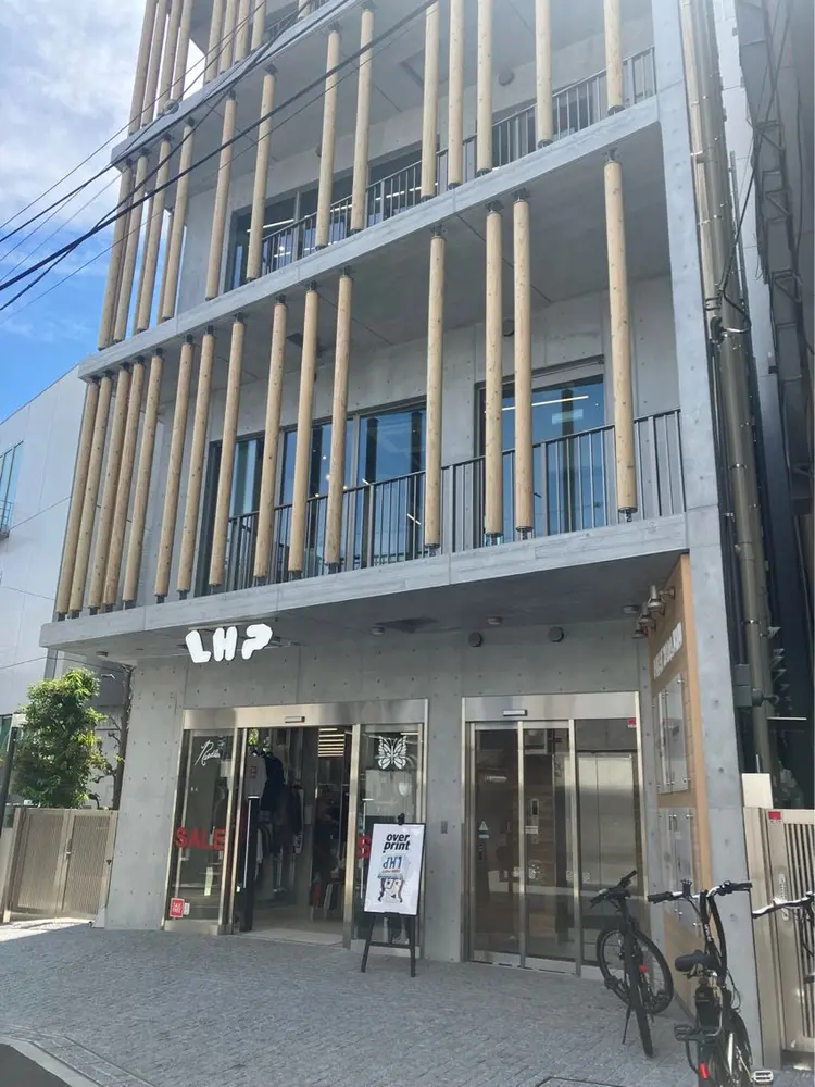 SALOWIN原宿ALLEY店の内観・外観1