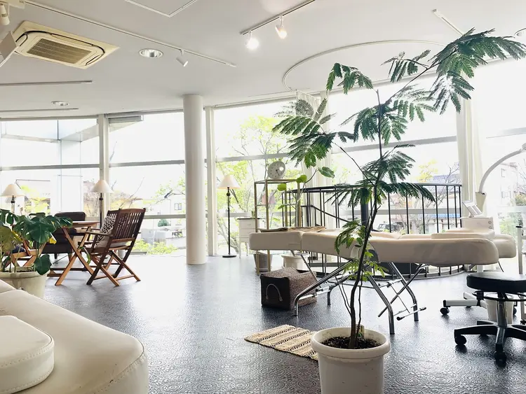 eye lash salon Lily 甲府店の内観・外観1