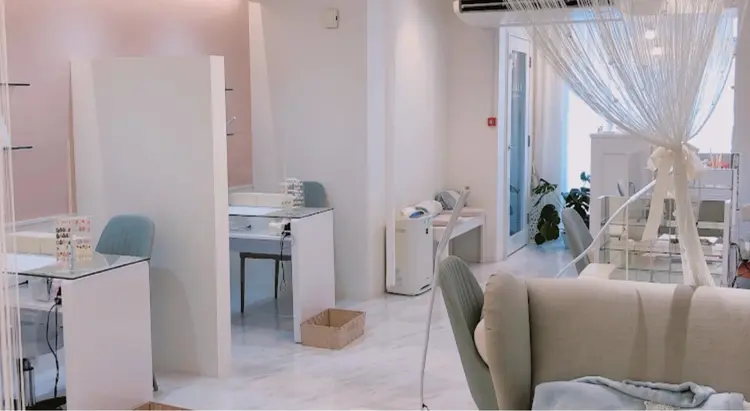 nail salon HERAの内観・外観1