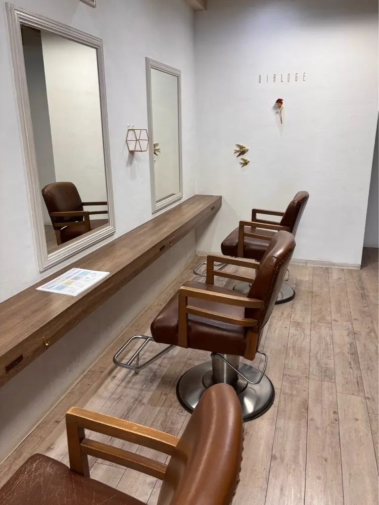 HAIR LOUNGE DIALOGEの内観・外観2
