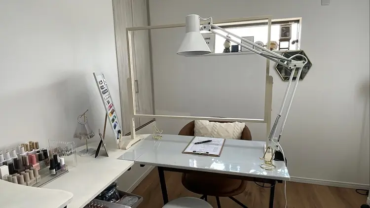 madder nailの内観・外観1