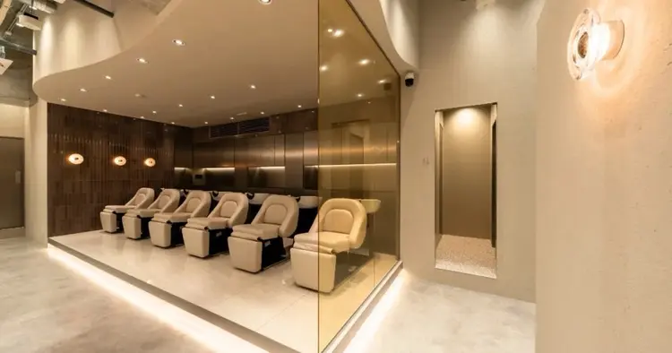 SALOWIN岡山店の内観・外観2