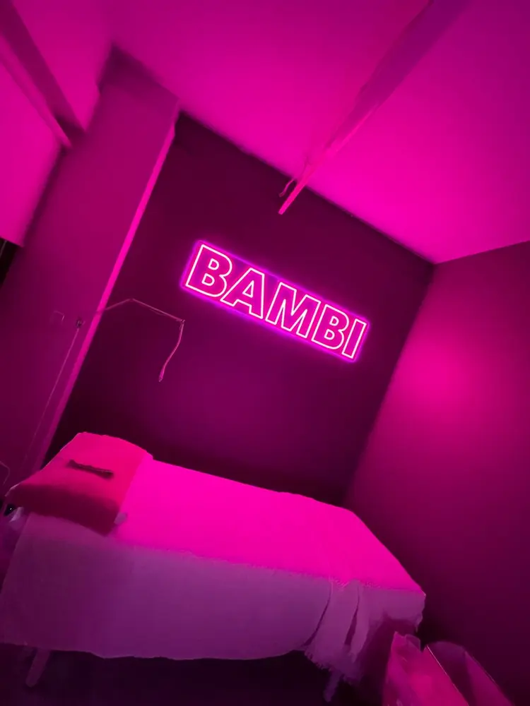 BAMBIの内観・外観2