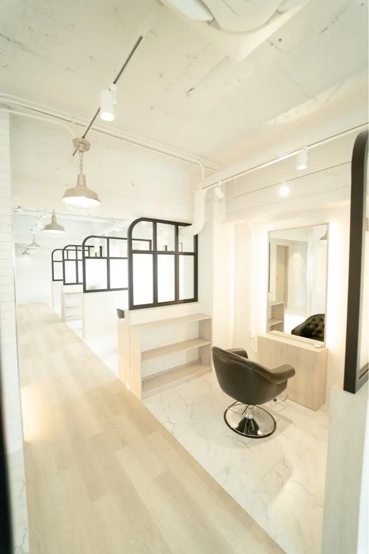 &chaLme 心斎橋 【髪質改善専門店 トリートメント&縮毛矯正】の内観・外観2