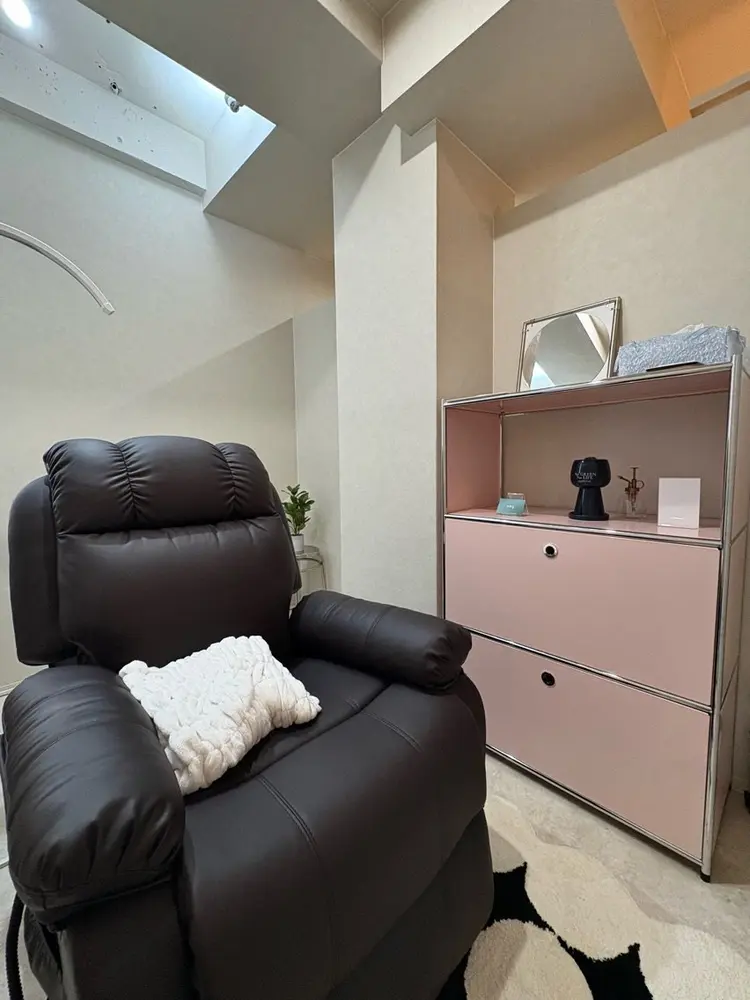 eyebrow salon ening (MAQUM中町)の内観・外観2