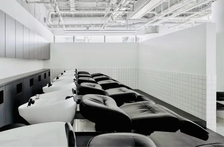 GO TODAY SHAiRE SALON NU茶屋町店の内観・外観3