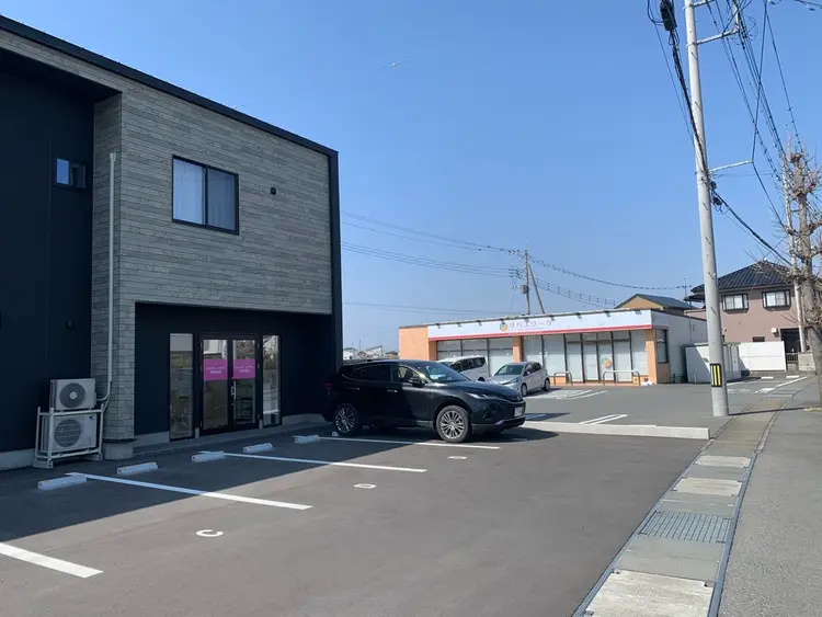 エクシアホワイト伊勢崎店の内観・外観1