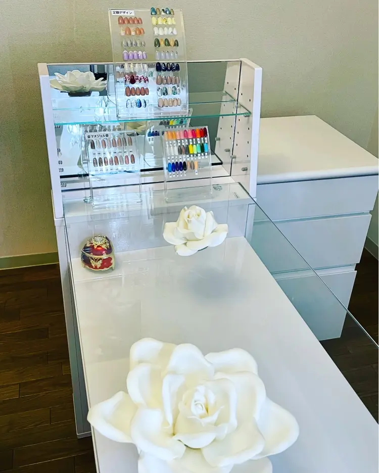 rays nailの内観・外観1