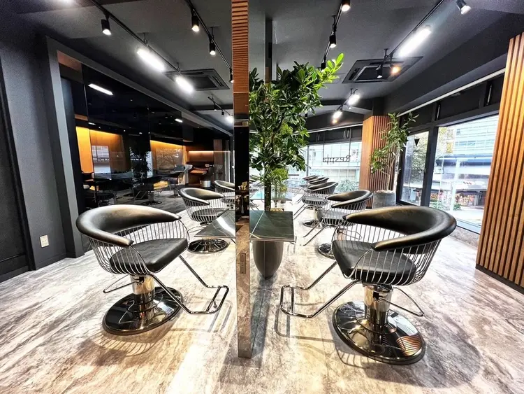 respia 銀座中央通り店の内観・外観2